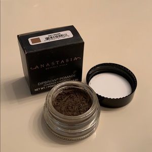 Anastasia Beverly Hills Dip Brow Pomade